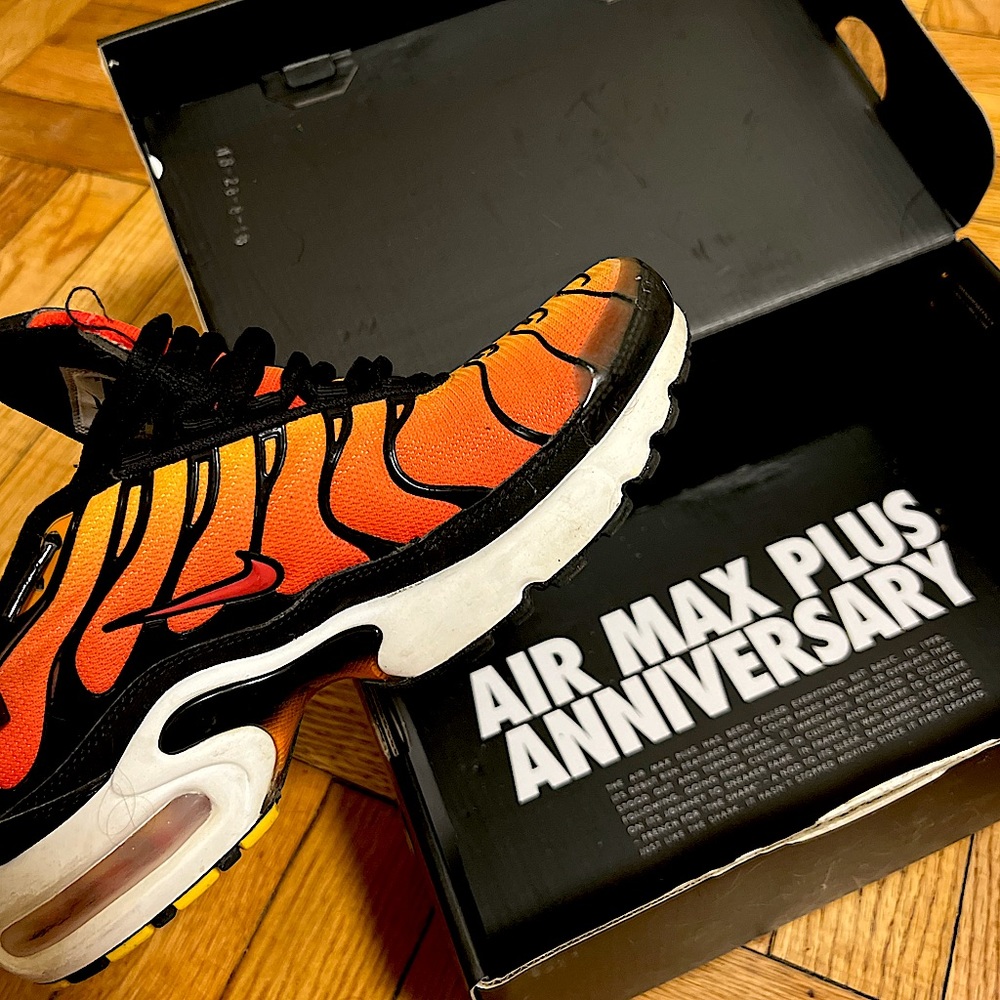 Nike Air Max Plus (GS) - Size 5 - Sunset. - Picture 1 of 4